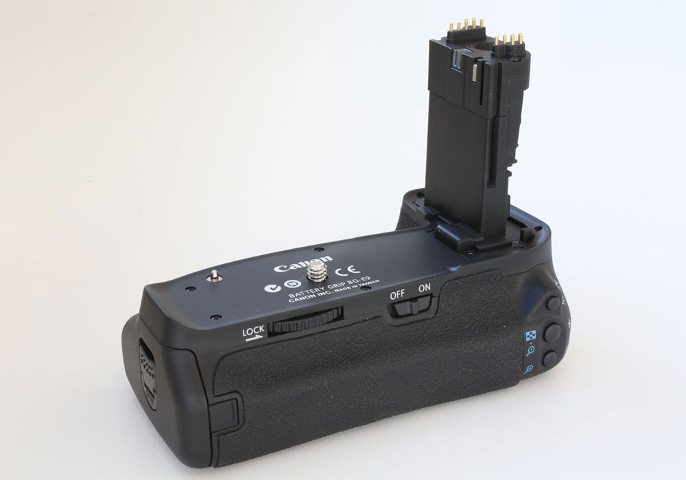 BG-E9 BATTERY GRIP